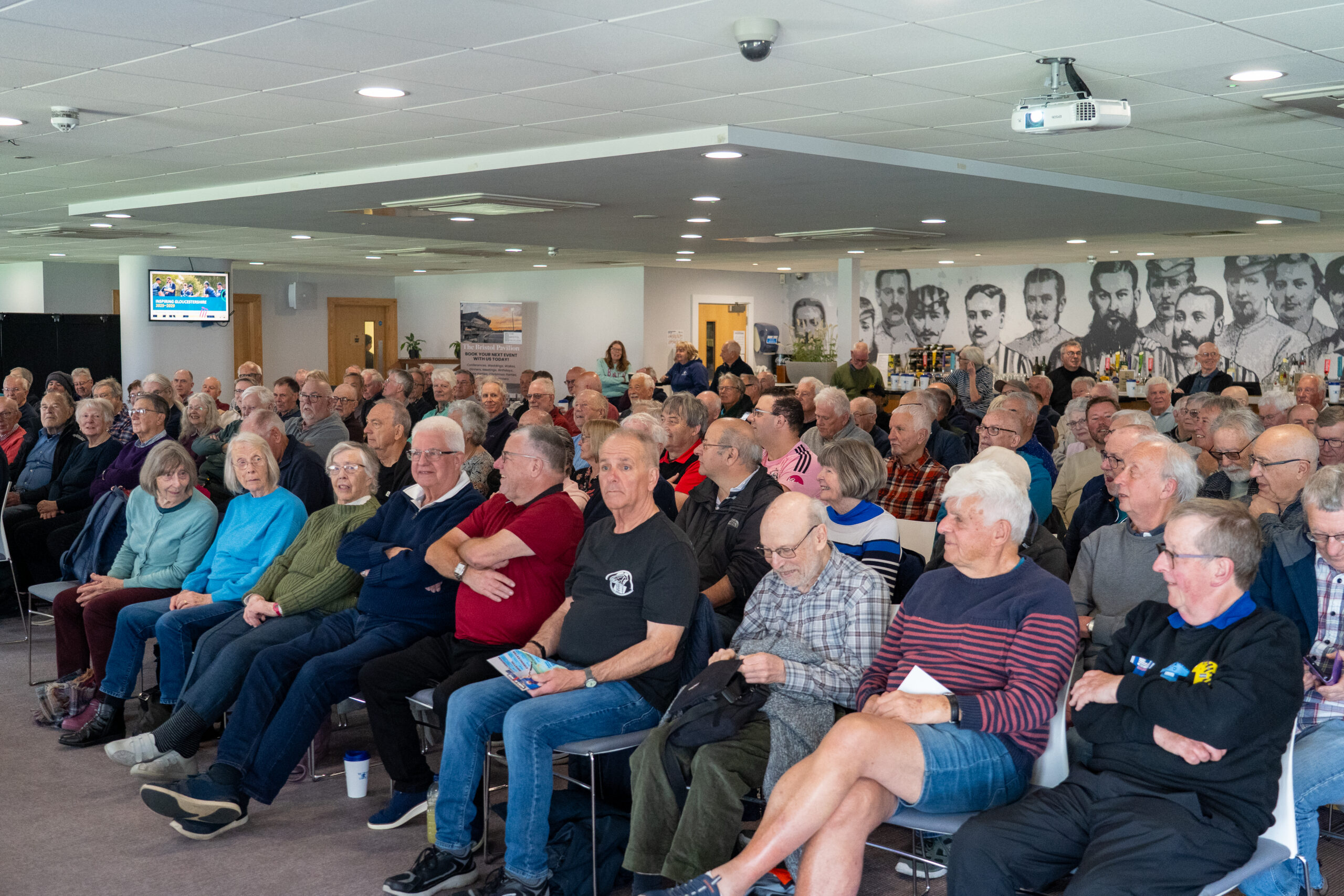 The crowd of walkers and talkers attendees during a GCF panel