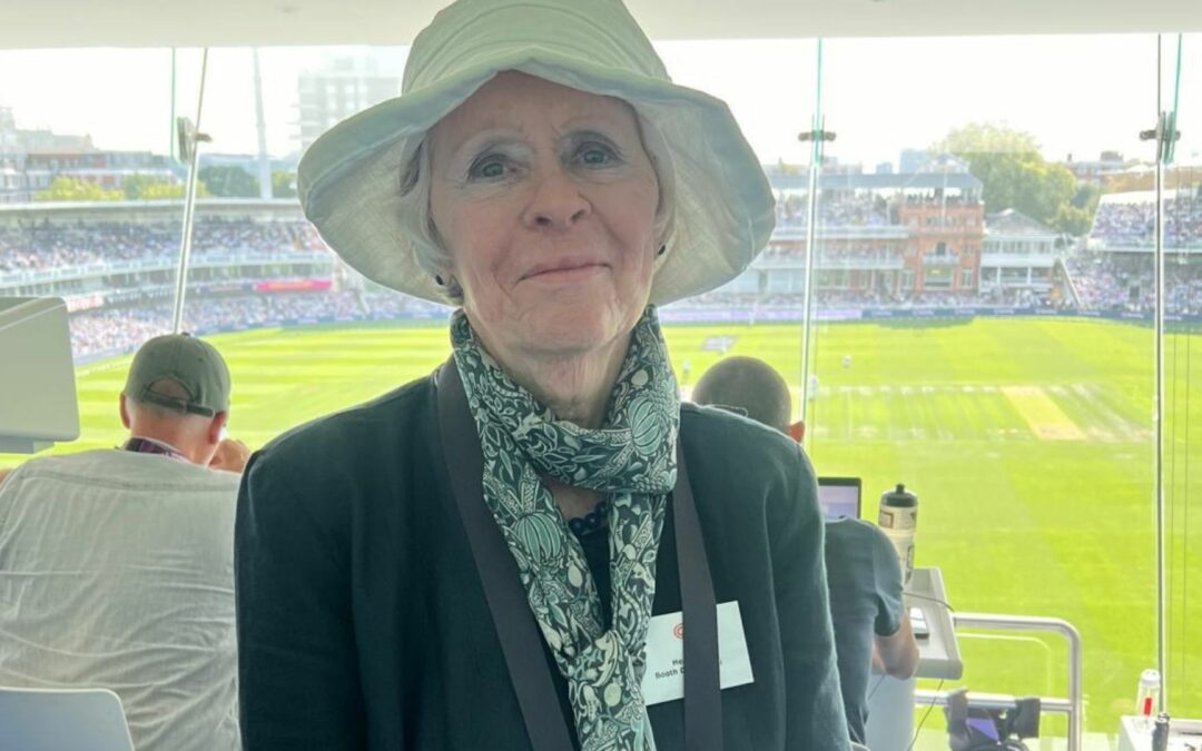 Heather receives MCC Community Cricket Heroes award